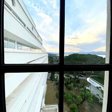 Elegant Studio Et Parking Dans Batiment Historique Saint-Tropez Exterior foto
