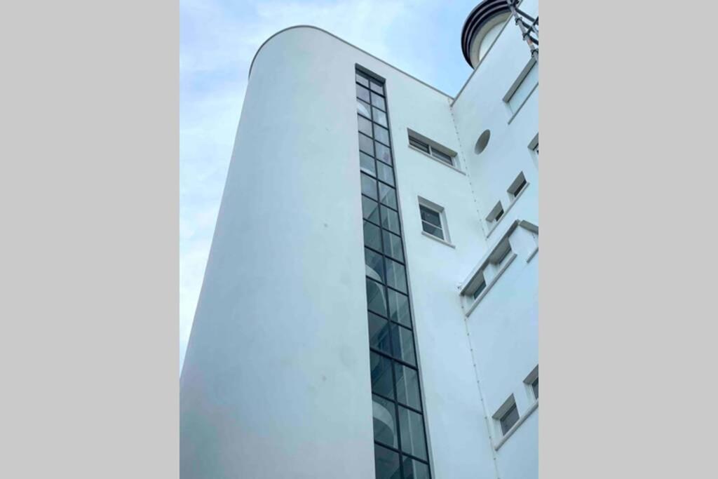 Elegant Studio Et Parking Dans Batiment Historique Saint-Tropez Exterior foto