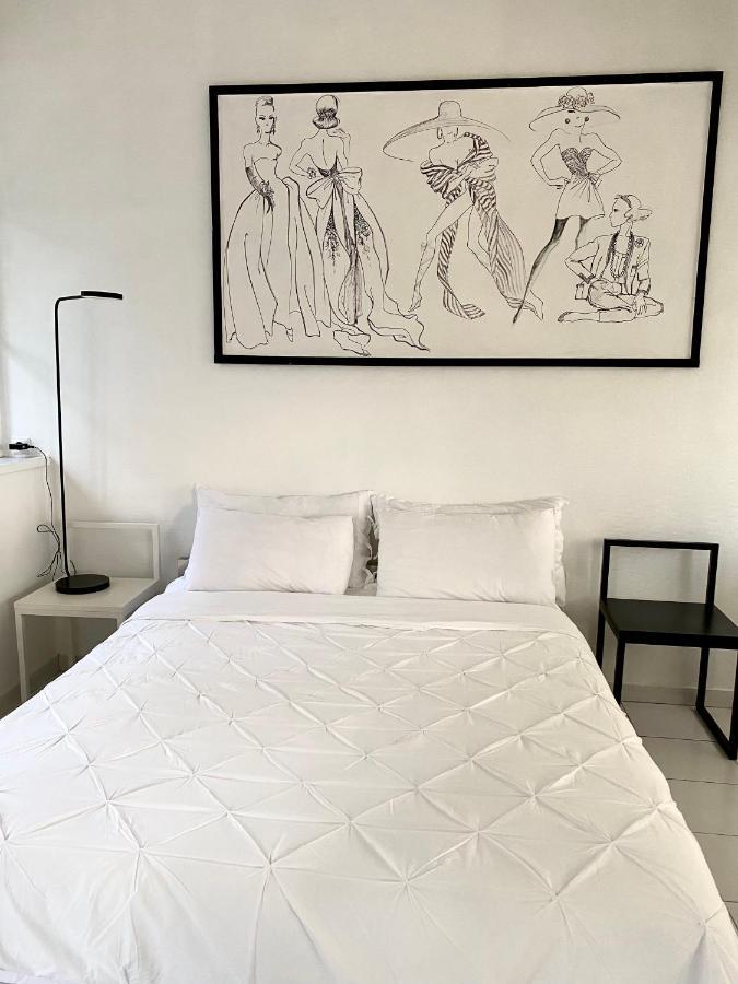 Elegant Studio Et Parking Dans Batiment Historique Saint-Tropez Exterior foto
