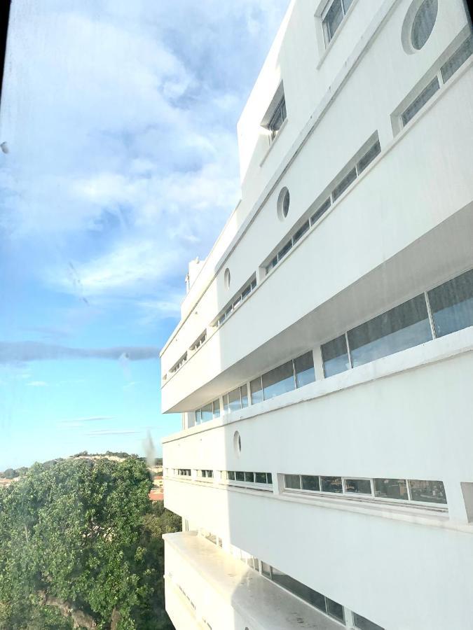 Elegant Studio Et Parking Dans Batiment Historique Saint-Tropez Exterior foto